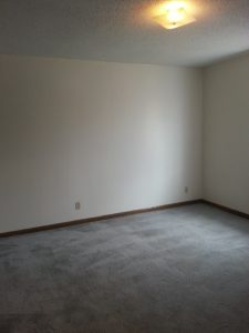 2909-2935 Rent