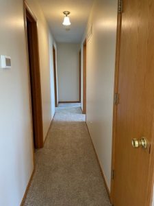Rent 5621 s 80th